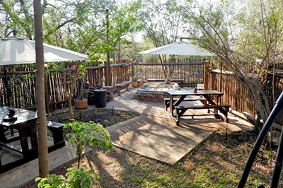 Giraffe Pub and Grill - Marloth Park